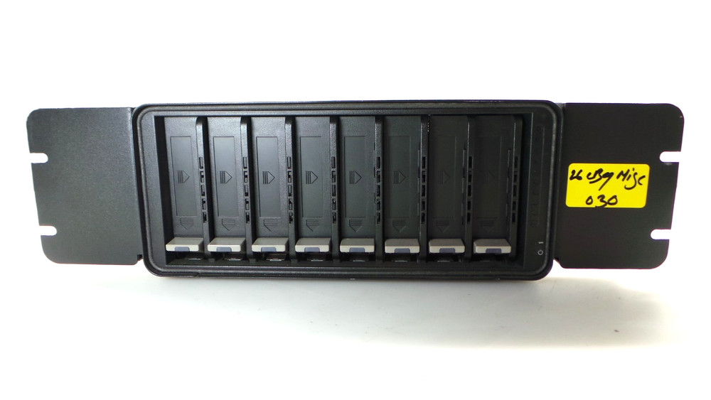 Data Robotics Drobo B800i Desktop iSCSI 8-Bays SAN Storage Array - Power tested