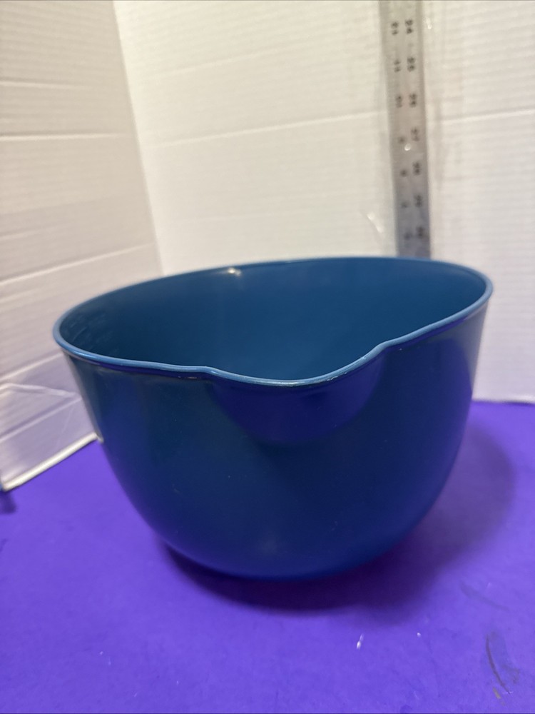 18 Cup Teal Plastic Mixing Bowl With A Handle Prepara