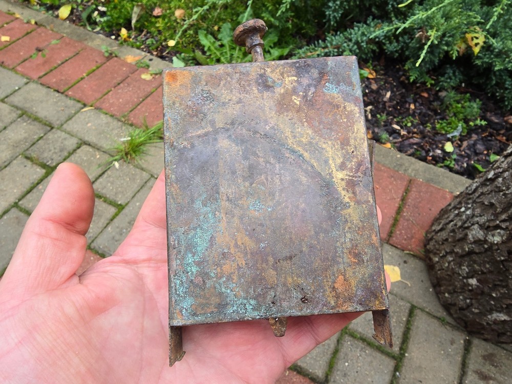 WW2 Accessories from the German bunker relic.