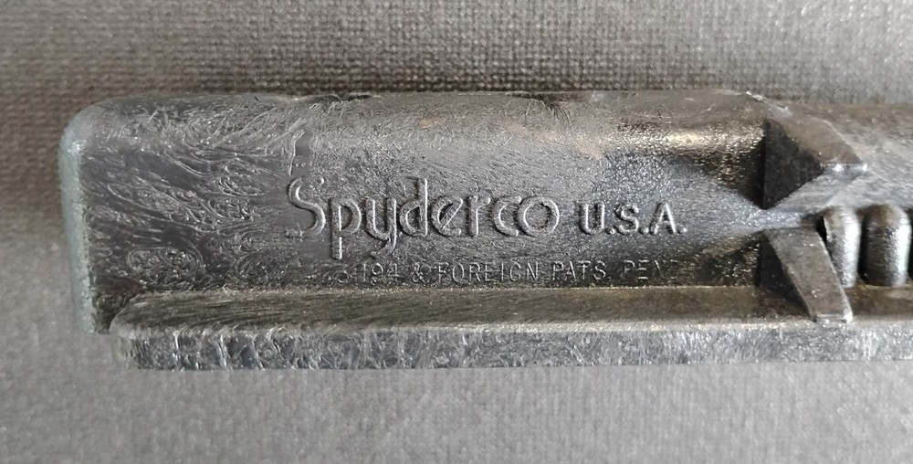 Spyderco Tri-Angle Sharpmaker Kit - Sharpening System Ceramic Stones Model 203F