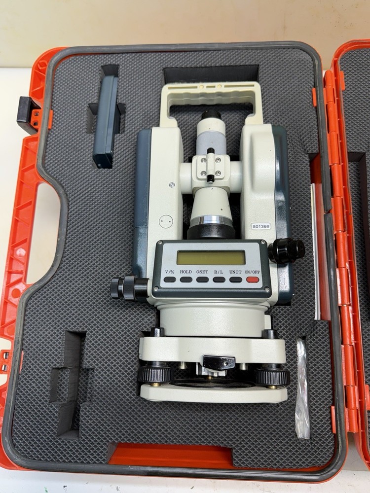 Schneider Technical Theodolite ET-20 W/ Case - Untested