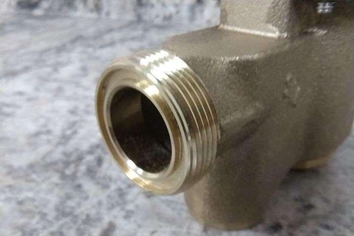 Watts 3/4 LF U5BZ3 3/4 In NPT x NPT Water Pressure Reducing Valve