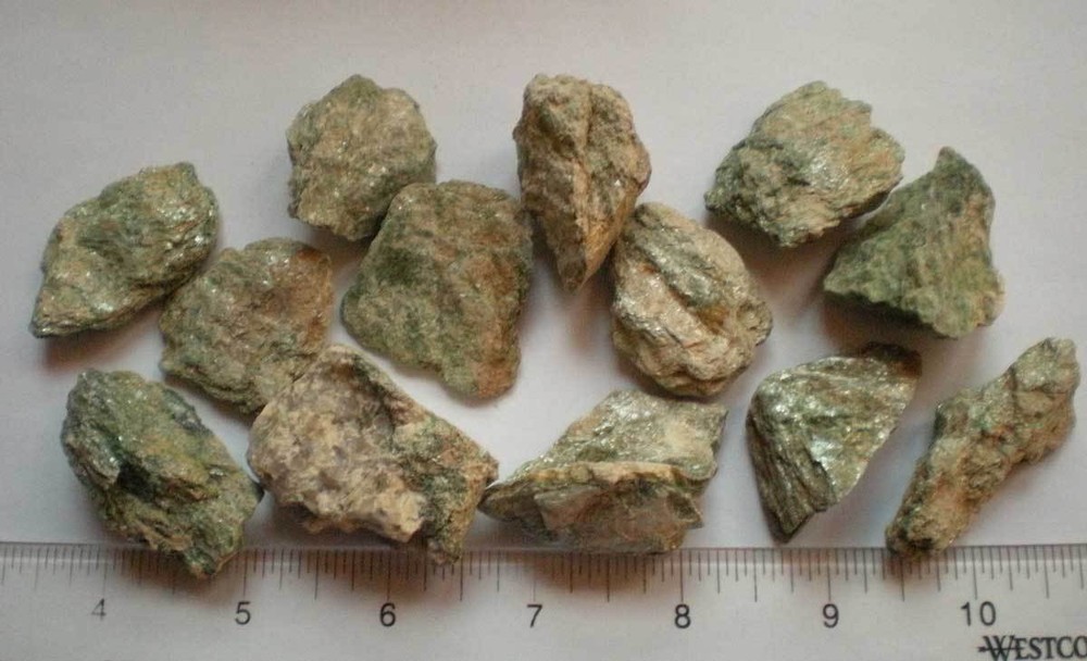 Fuchsite - 8 ounces Rough Stones r992