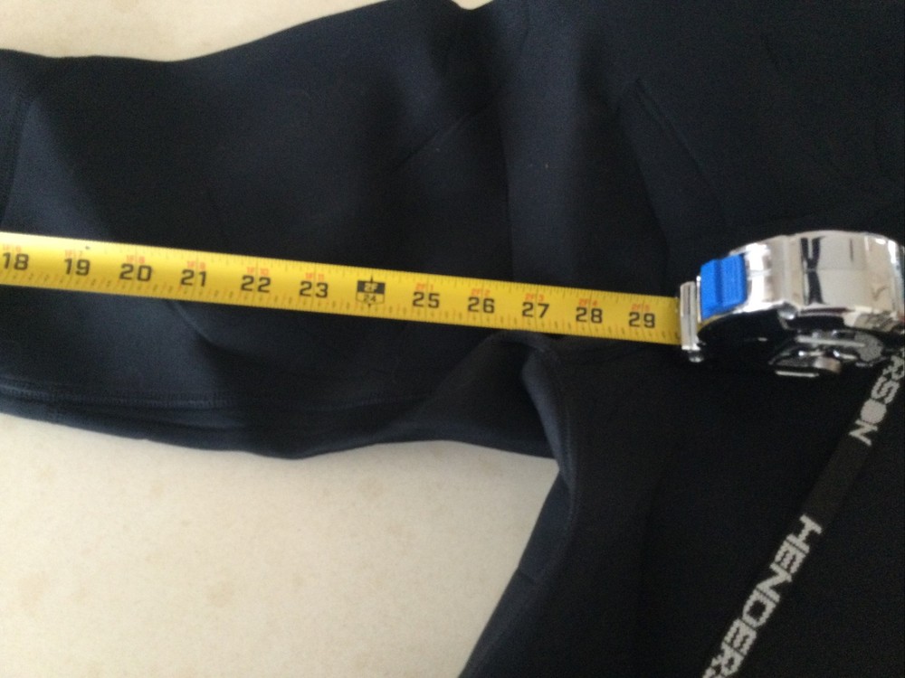 Henderson Wet Suit. 32mm Thickness. Black
