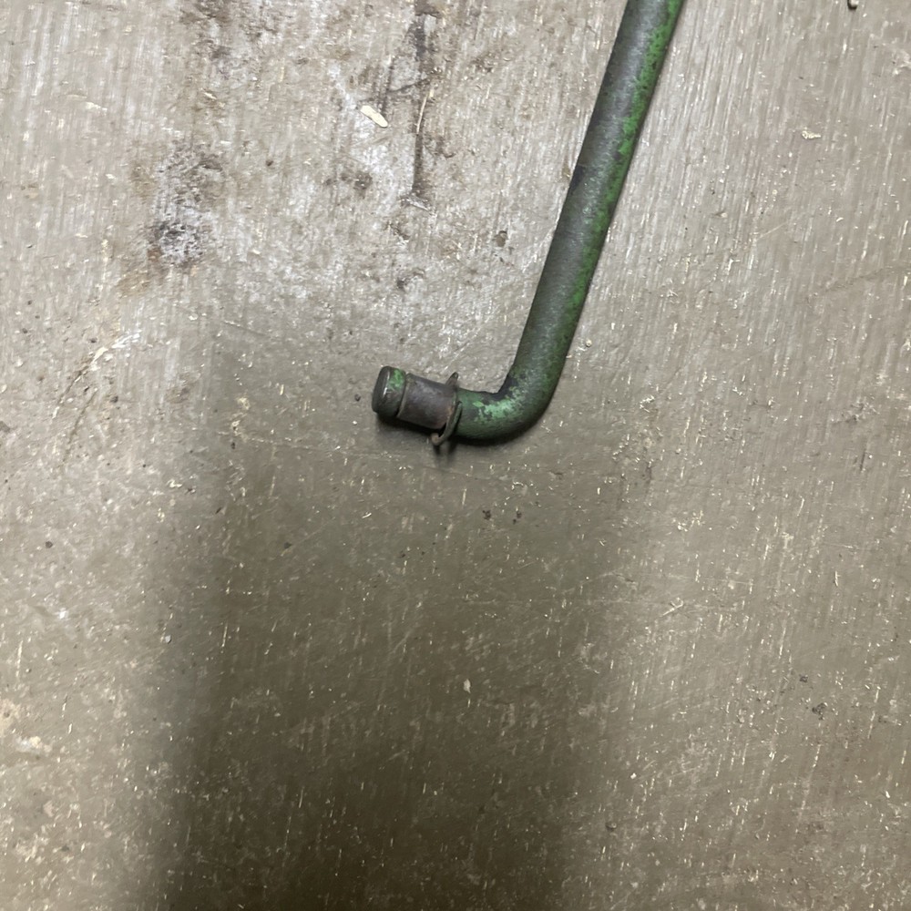R53019 John Deere Rod