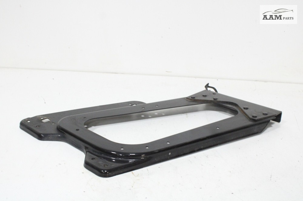 2018-2024 VOLVO VNL 860 FRONT RIGHT PASSENGER SIDE SUPPORT BRACKET OEM