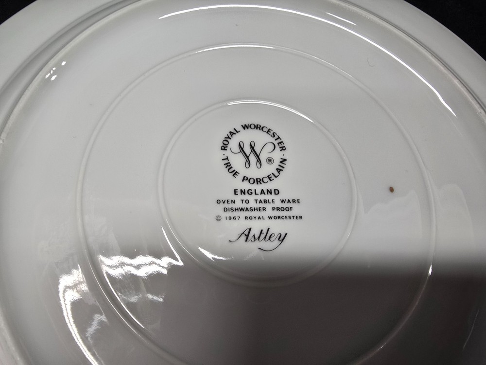 Royal Worcester Astley 5 piece Place Setting