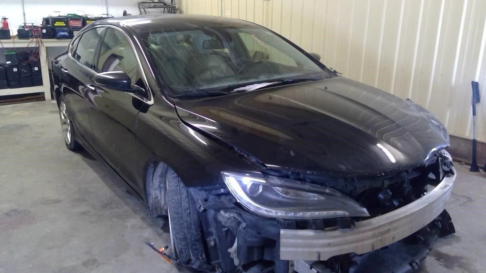 200 2015 High Mounted Stop Light 1722638