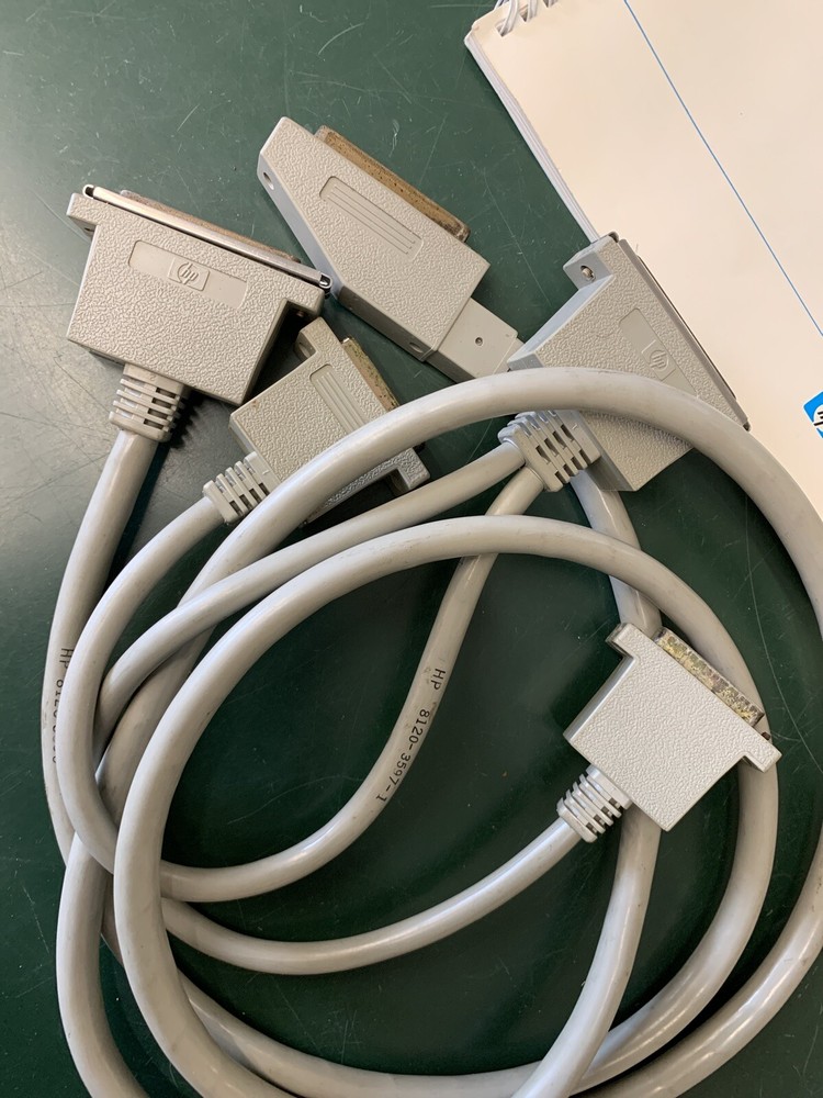 HP 18135A RS-232C/V.24 Physical Interface Pod With Cables And Manual Untested