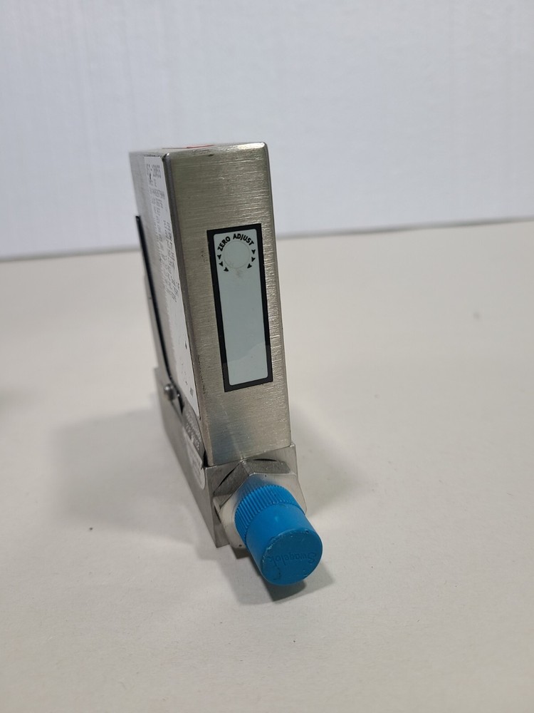 Unit Instruments UFC-180 Mass Flow Controller