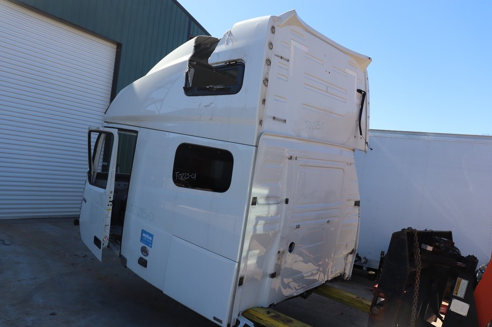 2018-2024 VOLVO VNL 760 SLEEPER CAB FRAME WHITE OEM