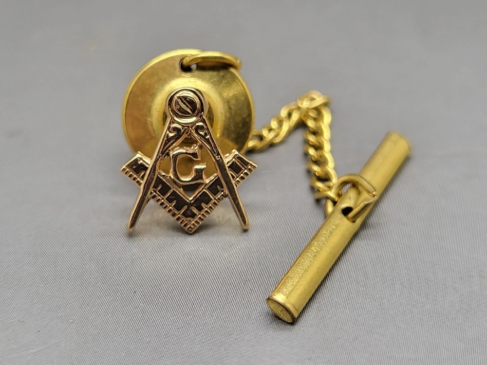 Vintage 10K Solid Yellow Gold Mason Masonic Lapel Pin