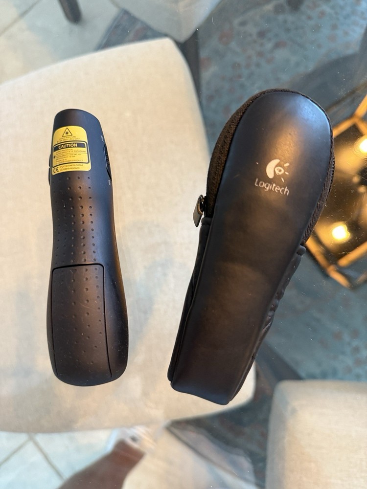 Logitech Spotlight Presentation Remote Wireless USB Bluetooth, Black