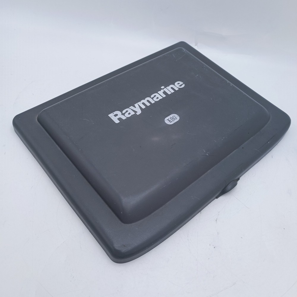 Raymarine E80 E02011 MFD Chartplotter Fishfinder Radar Sonar Classic Display