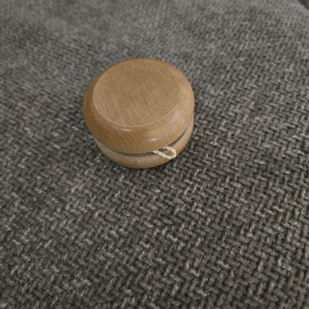 7 Wooden Yoyo's