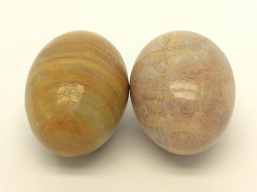 2 Agate Natural Stone Marble Round Eggs Oval Layered Rock Decorative Objects Art