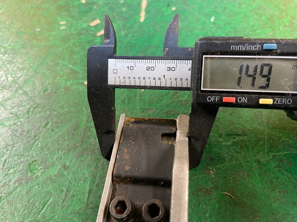 Duracraft D35510 Table Saw - Internal Blade Guard Bracket