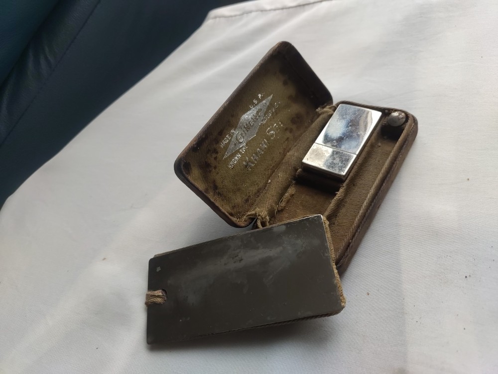 Nice Khaki World War I Razor Set
