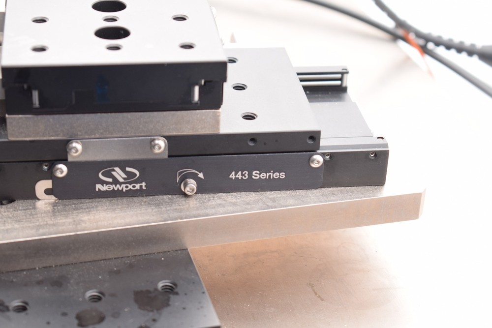 NRC 423 LINEAR TRANSLATION 443 Stage With Base Plate Positioner
