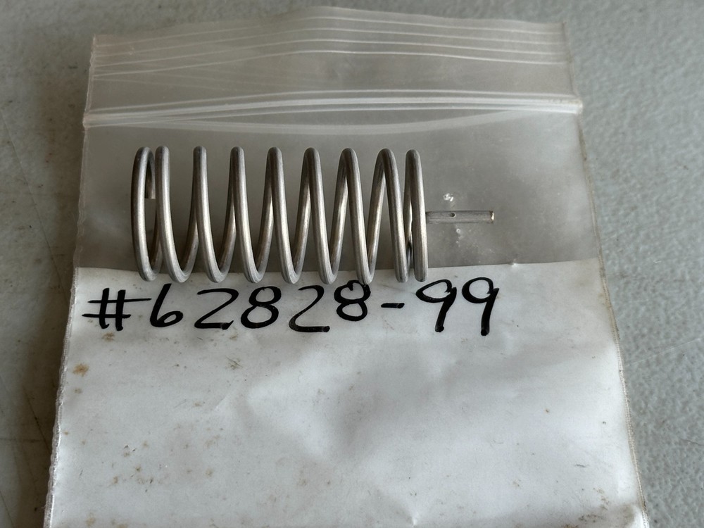 Harley 62828-99 Oil Pan Baffle Spring NOS
