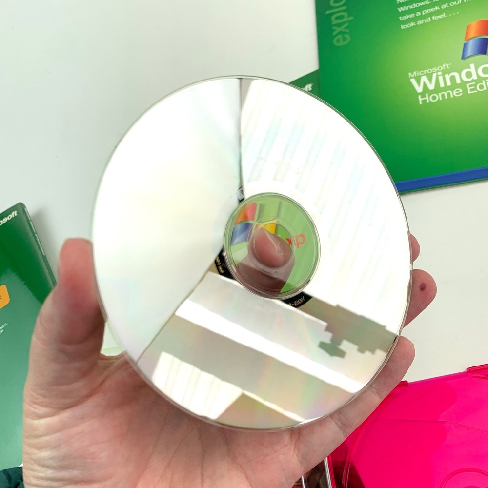 2002 Microsoft Windows XP Home Edition Upgrade X08-55007 Software