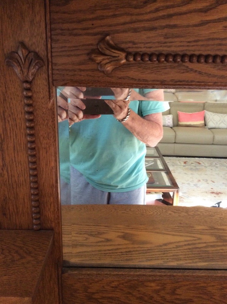 VINTAGE OAK BUFFET/CREDENZA (WITH KEY)