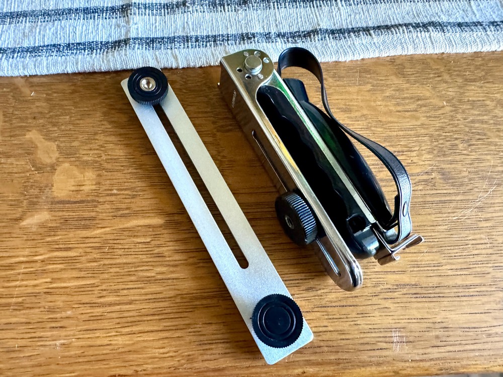 Vtg Flash L Bracket For Camera Foldable/Adjustable Compact Bracket ~ 35MM Hand