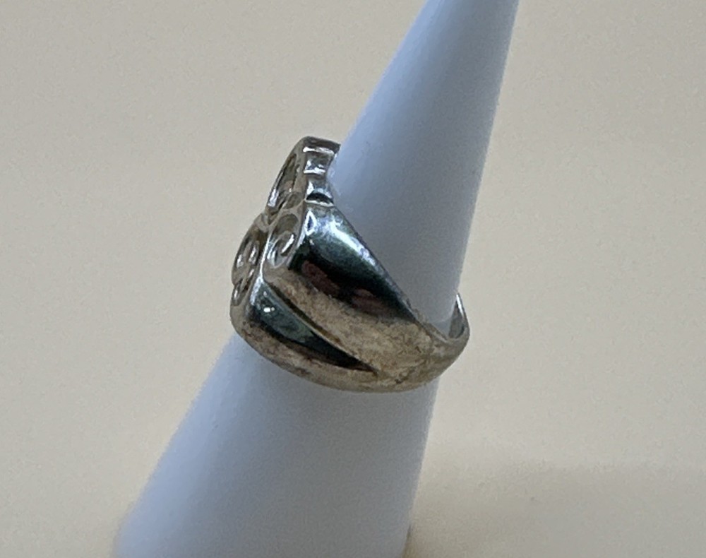 Elegant 925 Sterling Silver Butterfly Ring /Size 6