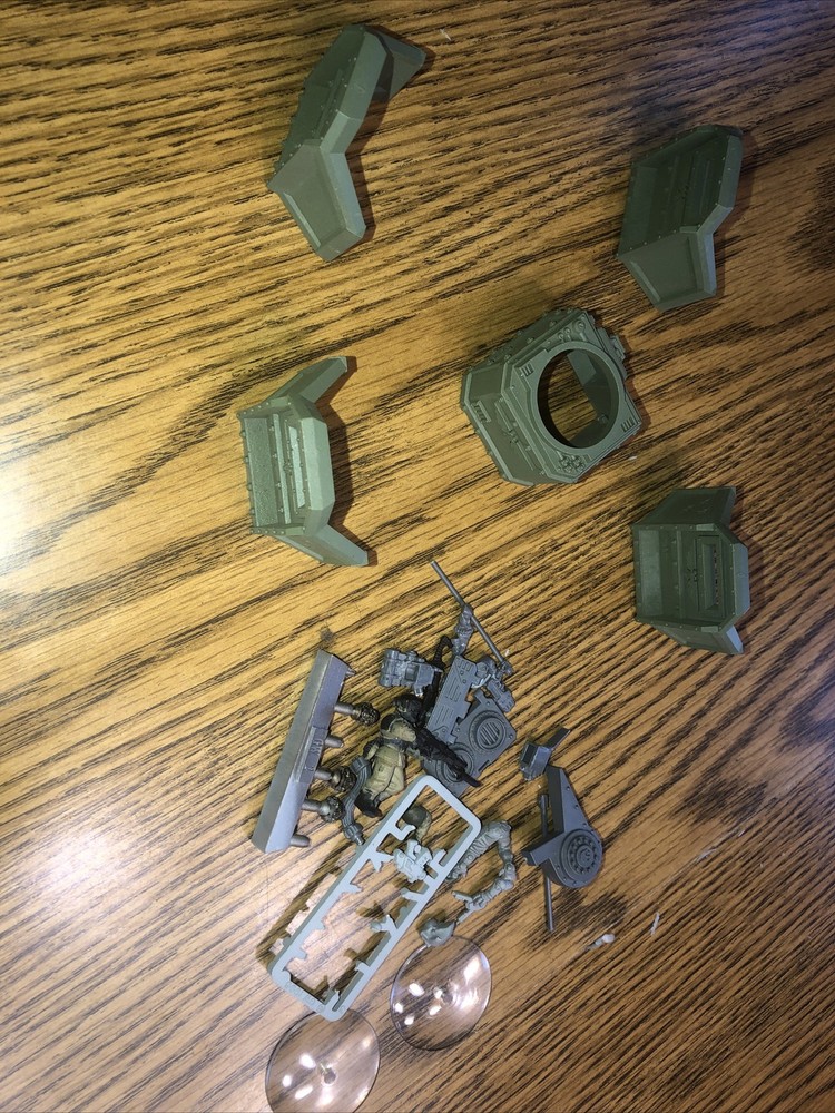 Warhammer 40k Terrain And Bits Lot (w18)