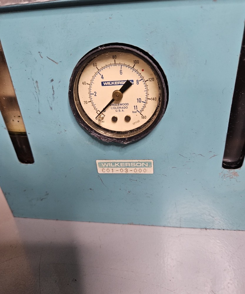 WILKERSON Unitized Filter, Regulator, Lubricator Combination C01-00-F00 Used.