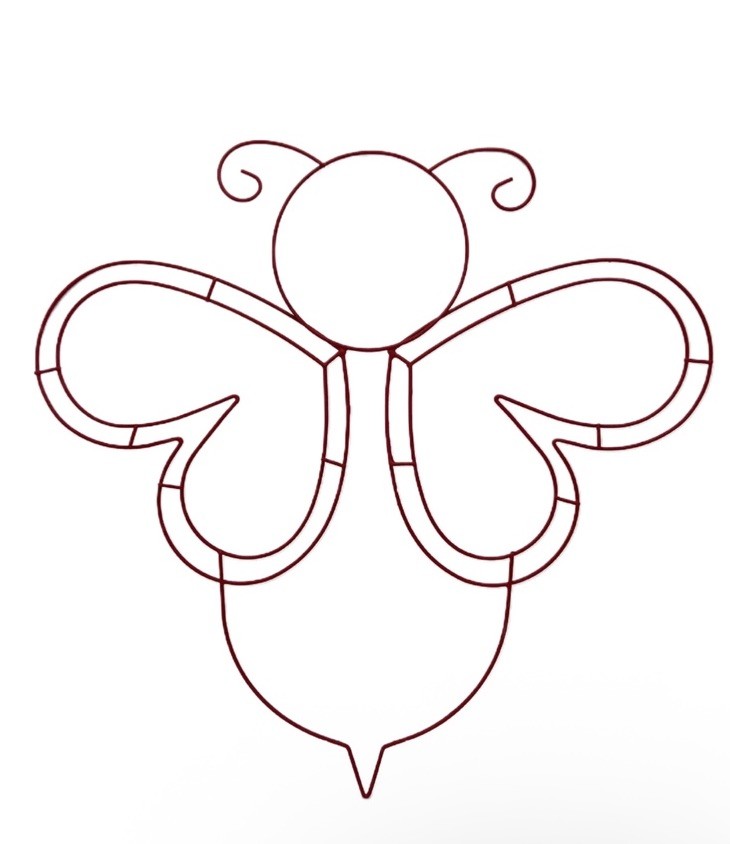 Metal Bee  Wire Wreath Form