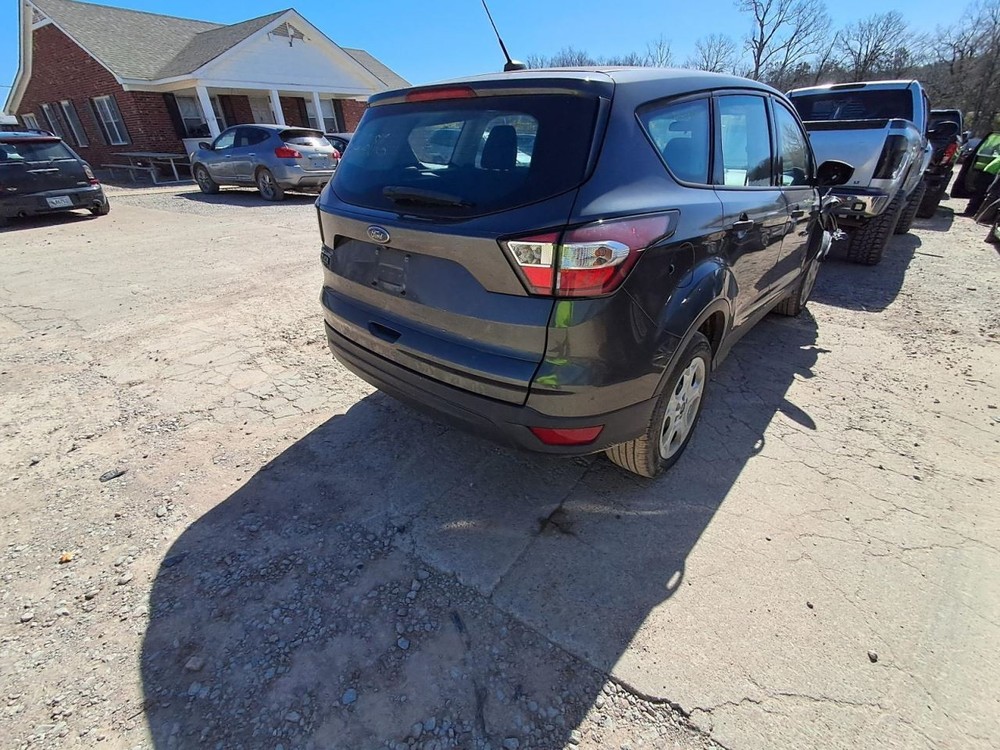 Fuse Box Engine Fits 18 ESCAPE 2745291