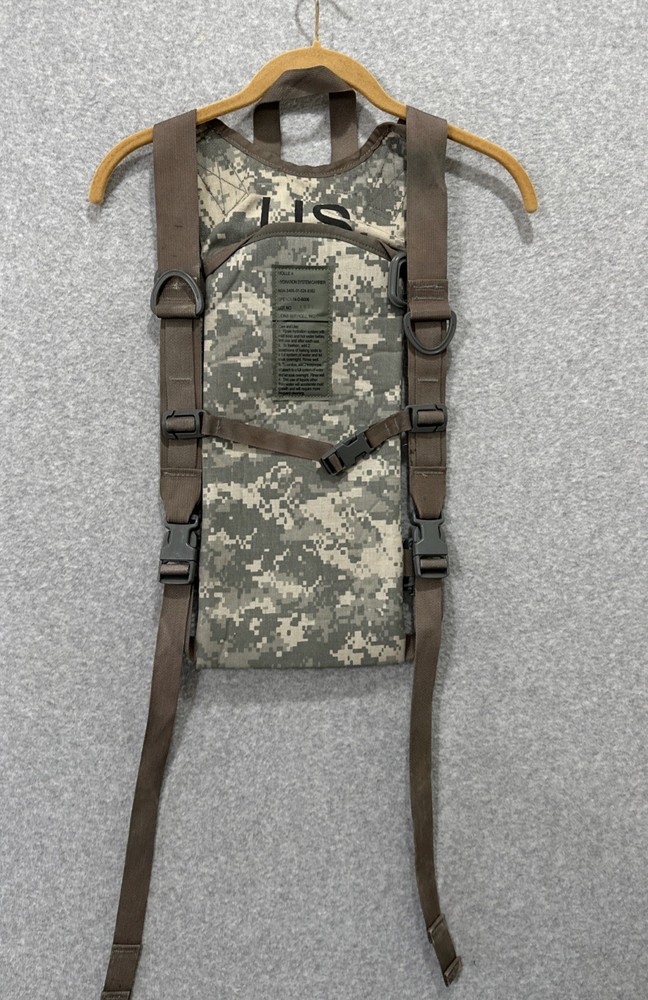 UCP MOLLE Hydration System Carrier NSN 8465-01-524-8362