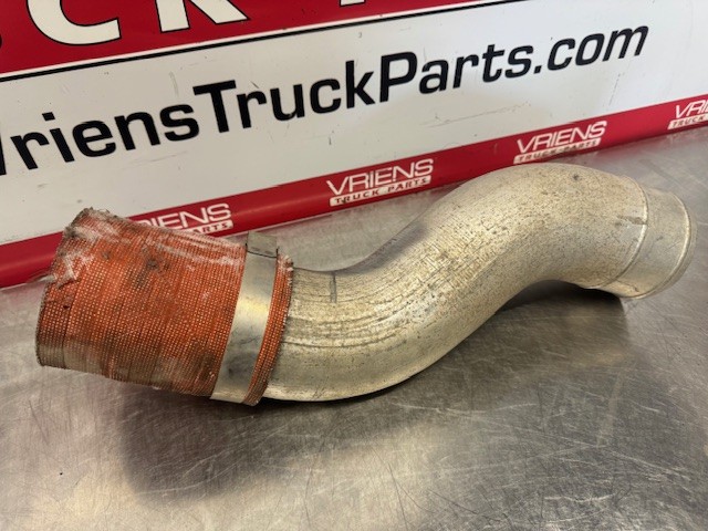 INTERNATIONAL 1647516C3 - PIPE
