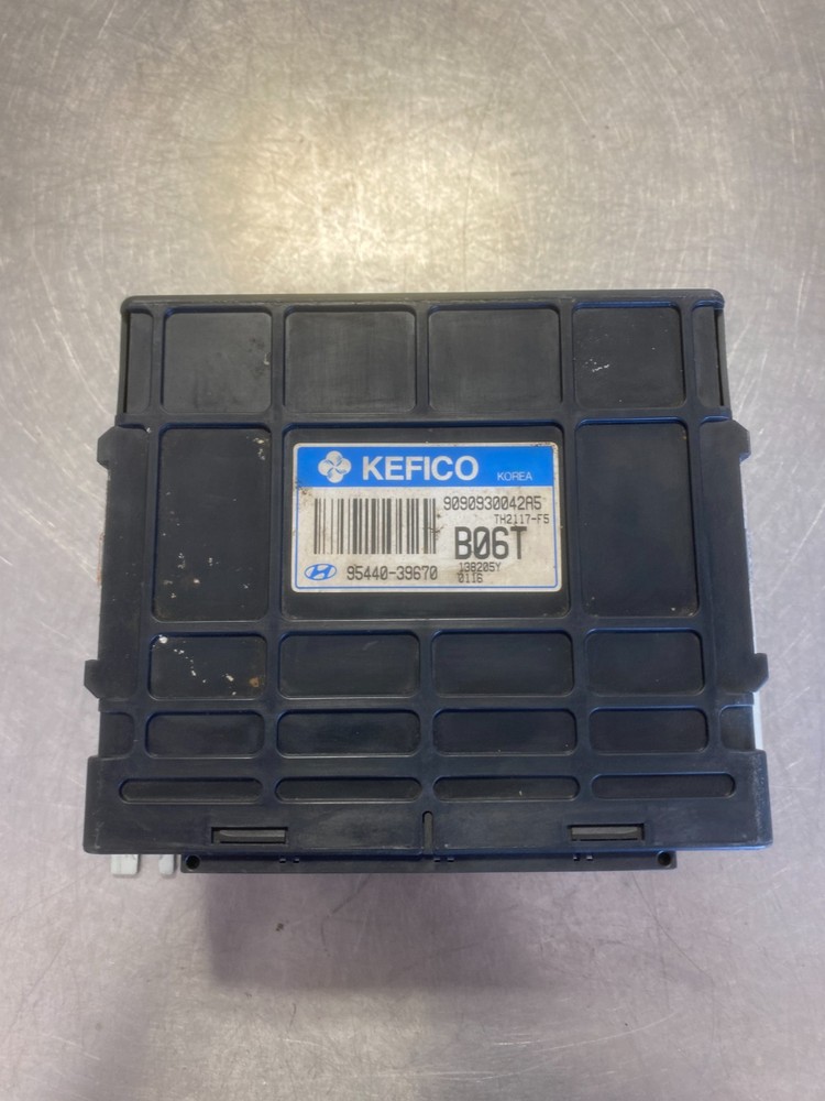 2001-2003 Hyundai Santa Fe Transmission Control Module Computer 95440-39670