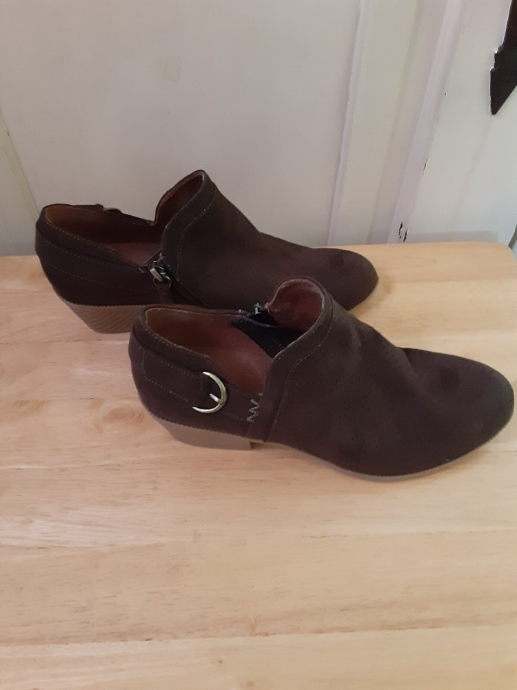 Dr. Scholl's Woman's Ankle Shooties Size 7.5