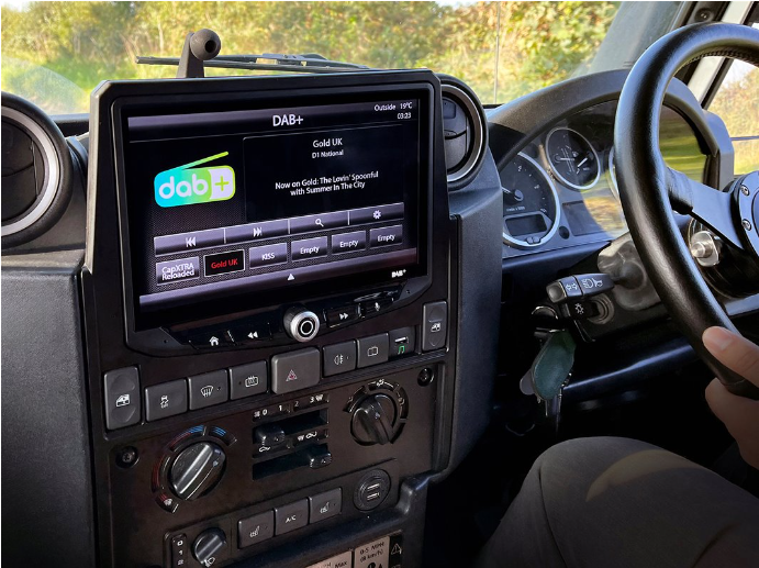 STINGER 10-INCH INTERGATED MULTIMEDIA SYSTEM DA3868 WITH INTEGRATED BESPOKE INST