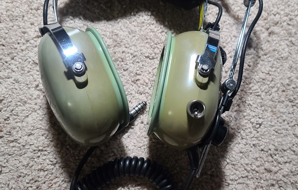 David Clark H10-66 Aviation Headset Untested