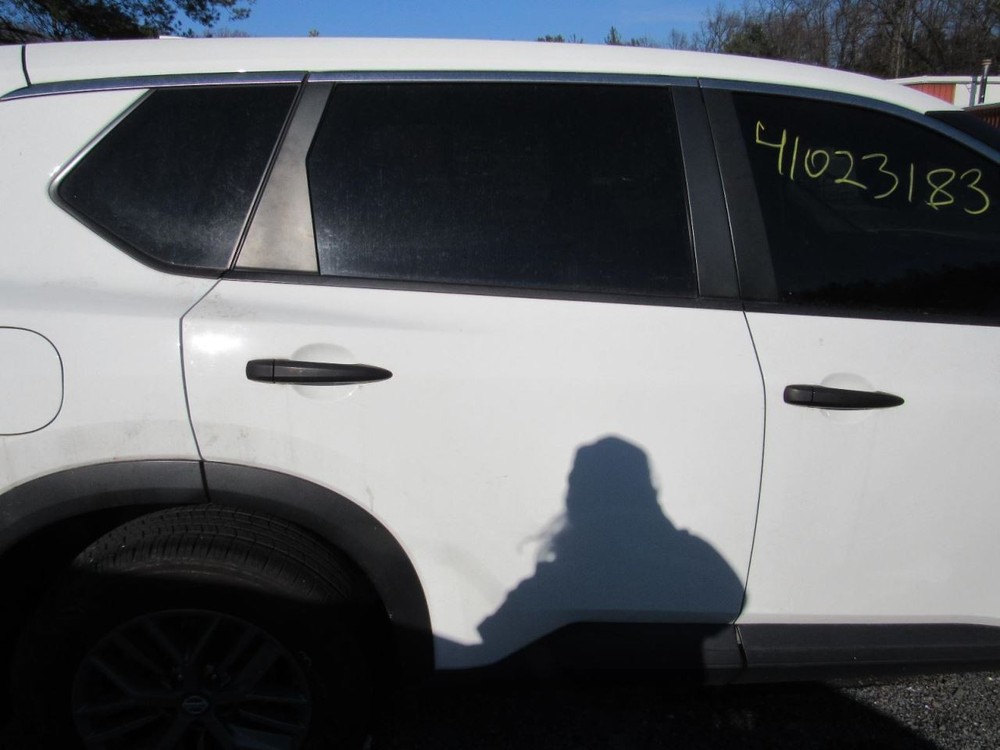 ROGUE 2021 Glove Box 1024178