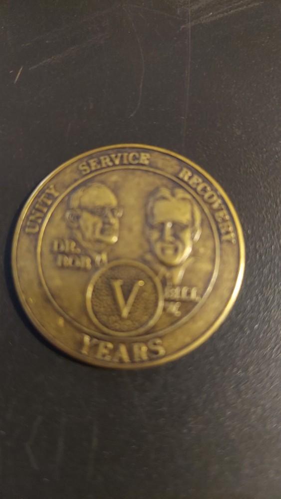 5 Year Alcoholics Anonymous AA Bronze Medallion Coin Sobriety Chip Five.