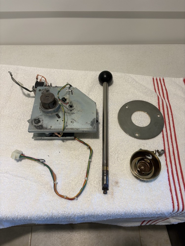 IGT S-2000 & S-Plus Upright Reel Pull Handle  and Assembly