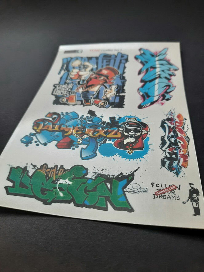 Reality In Scale 1/35 Graffiti Set #1