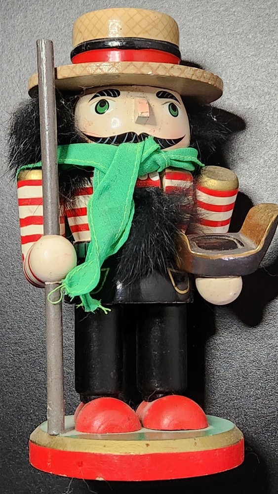 2000 International Italian Nutcracker