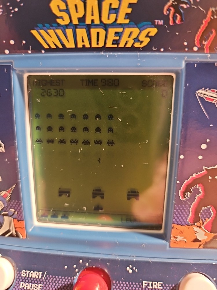 Pac-Man and Space Invaders Handheld Retro Mini Arcade Machines Tested BUNDLE