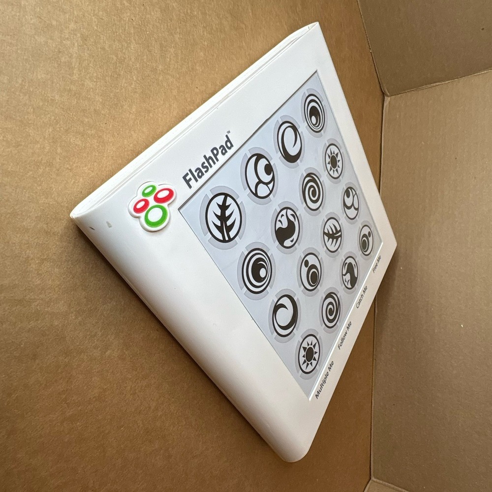 FlashPad Electronic Light & Touch Games Toy Element White Pre-owned Memory Game