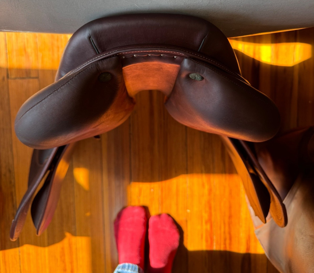 18" Devoucoux Biarritz S Saddle - 2017 - 2A - Full Buffalo - MINT!