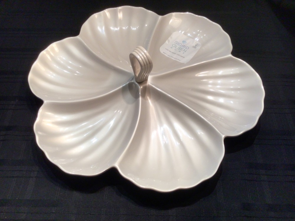 SIGRID OLSEN Melamine 15” Round platter pearlized shell petal NEW