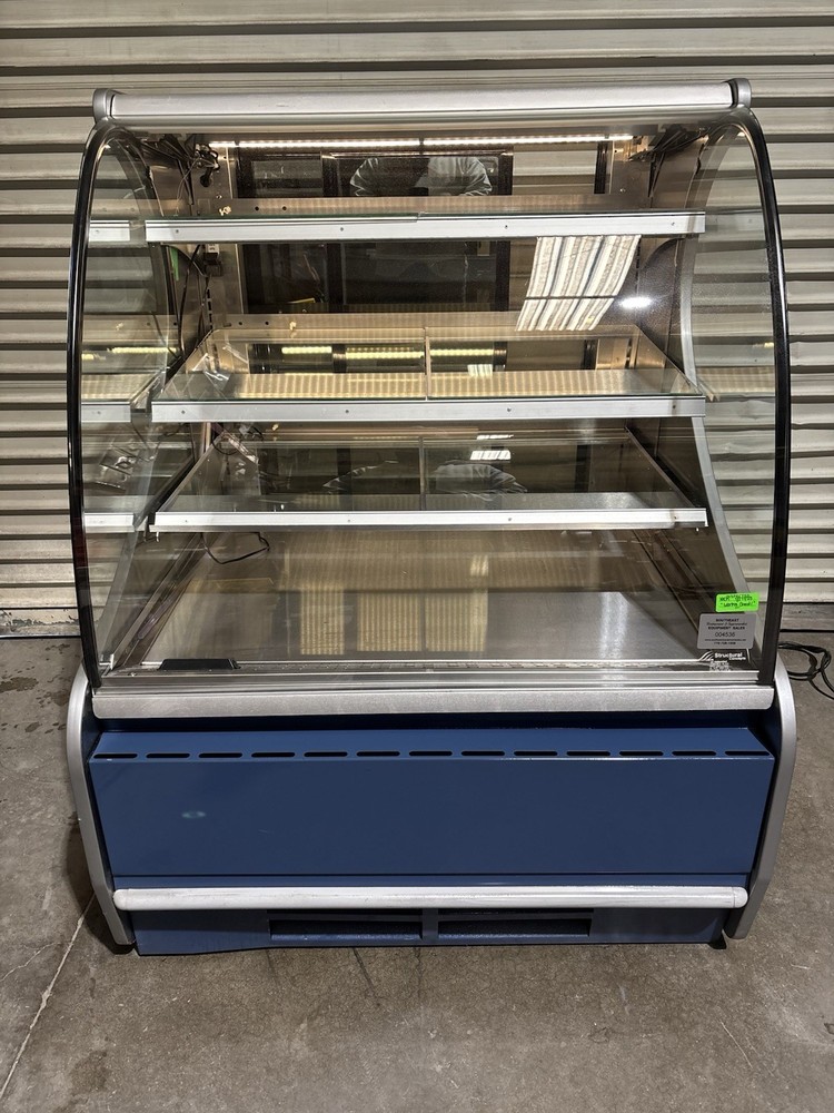 Structural Concepts HV38R Curved Glass Refrigerated Lighted Bakery Display Case