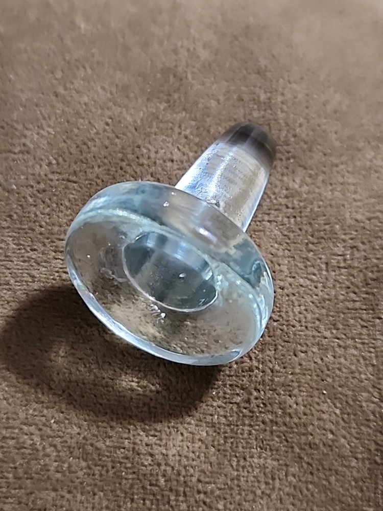Antique Glass 1 1/4'' Clear Bottle Stopper