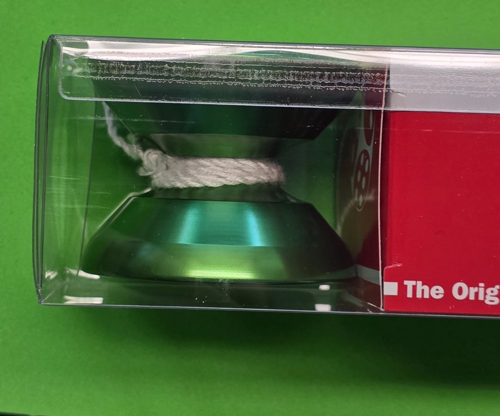 Duncan yoyo Strix Green (UNRESPONSIVE MODEL)